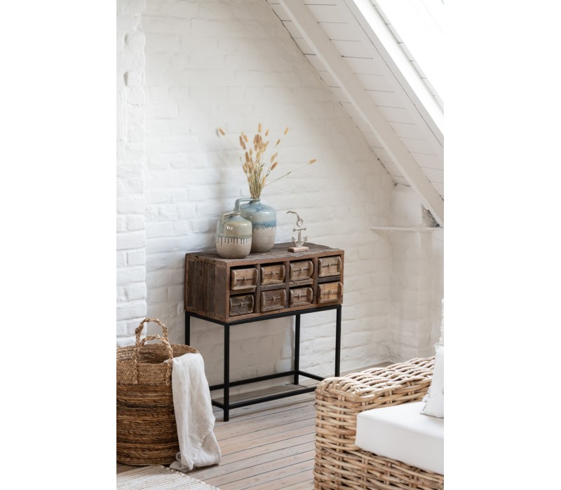 Console 8 Tiroirs Brut Recycle Bois Marron dans intérieur chaleureux avec panier et plaid blanc