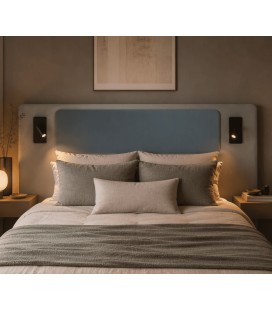 Tête de lit tapissée arrondie bleu gris avec liseuses intégrées pour chambre moderne